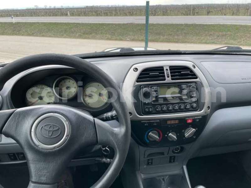 Big with watermark toyota rav4 rwanda kigali 14588