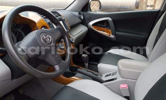 Sayi Na hannu Toyota RAV4 Gris Mota in Kigali a Rwanda Sayi Na hannu Toyota RAV4 Gris Mota in Kigali a Rwanda
