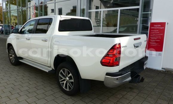 Buy Used Toyota Hiluxe VIGO White Car in Gicumbi in Rwanda Buy Used Toyota Hiluxe VIGO White Car in Gicumbi in Rwanda