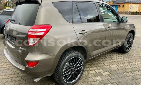 Sayi Na hannu Toyota RAV4 Marron Mota in Kigali a Rwanda Sayi Na hannu Toyota RAV4 Marron Mota in Kigali a Rwanda