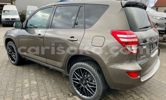 Sayi Na hannu Toyota RAV4 Marron Mota in Kigali a Rwanda Sayi Na hannu Toyota RAV4 Marron Mota in Kigali a Rwanda