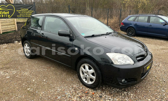 Sayi Na hannu Toyota Corolla Beige Mota in Kigali a Rwanda Sayi Na hannu Toyota Corolla Beige Mota in Kigali a Rwanda
