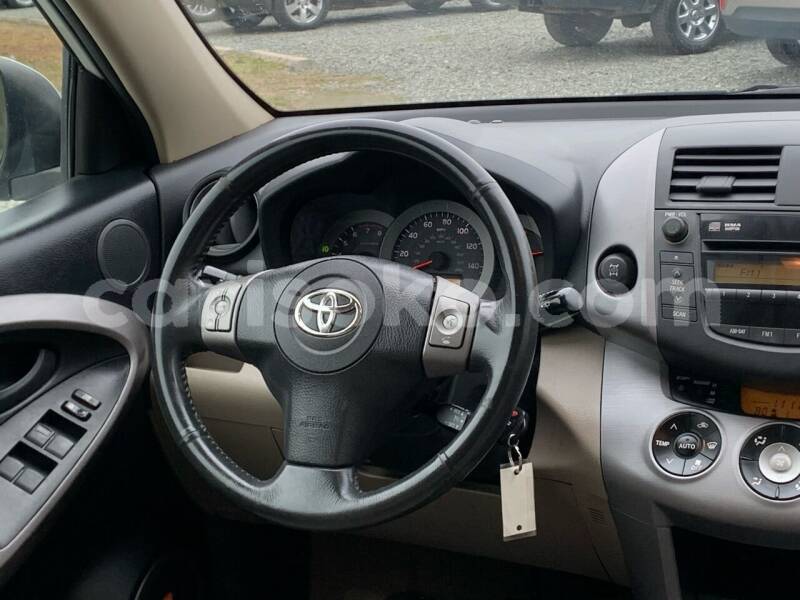 Big with watermark toyota rav4 rwanda kigali 14628