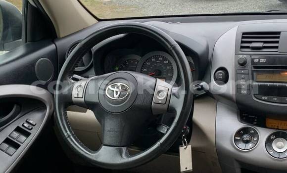 Sayi Na hannu Toyota RAV4 Blanc Mota in Kigali a Rwanda Sayi Na hannu Toyota RAV4 Blanc Mota in Kigali a Rwanda