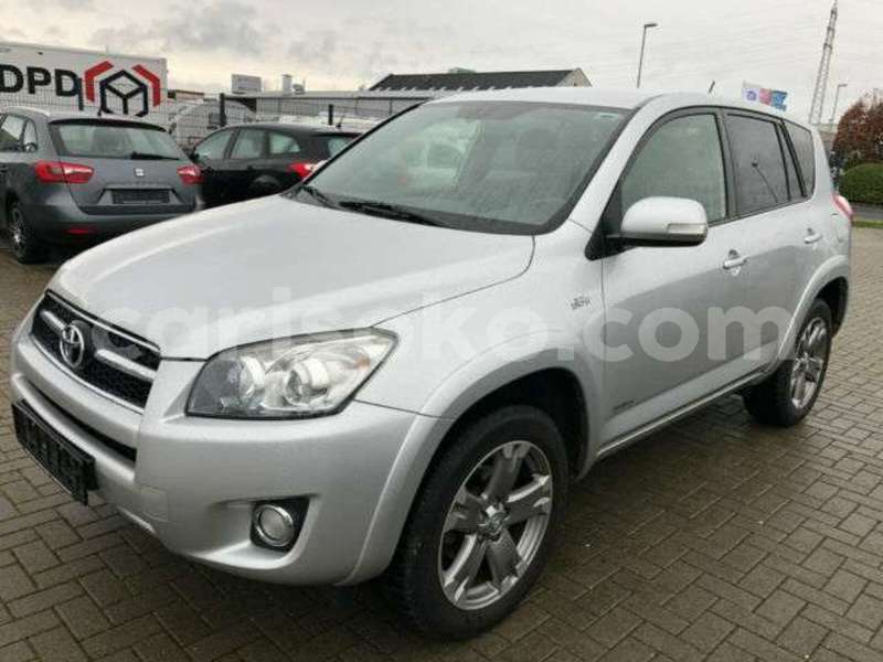 Big with watermark toyota rav4 rwanda kigali 14631