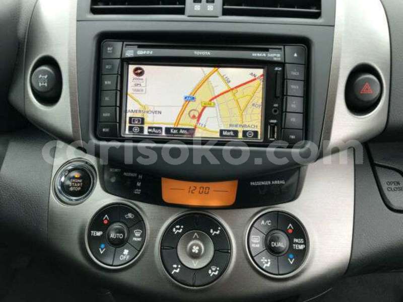 Big with watermark toyota rav4 rwanda kigali 14631