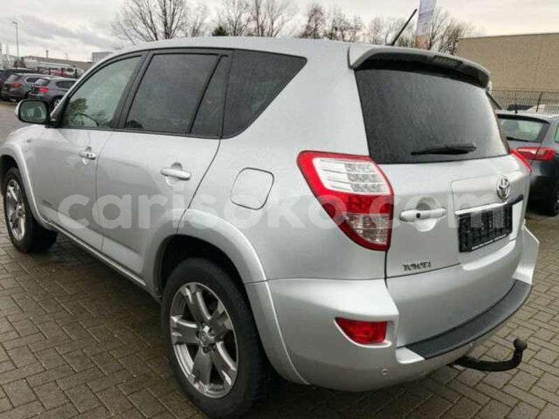 Big with watermark toyota rav4 rwanda kigali 14631