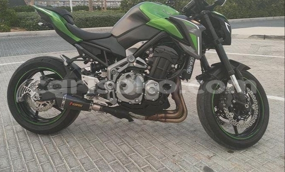 Sayi Na hannu Kawasaki Z Vert Motsi in Kigali a Rwanda