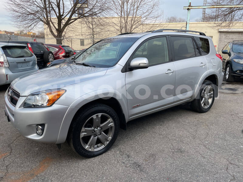 Big with watermark toyota rav4 rwanda kigali 14653