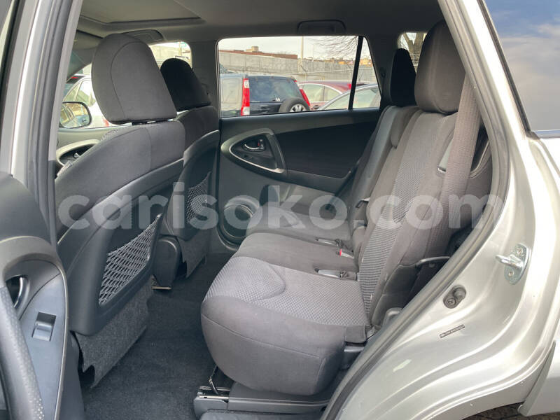 Big with watermark toyota rav4 rwanda kigali 14677