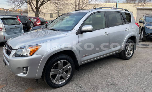 Sayi Na hannu Toyota RAV4 Gris Mota in Kigali a Rwanda Sayi Na hannu Toyota RAV4 Gris Mota in Kigali a Rwanda