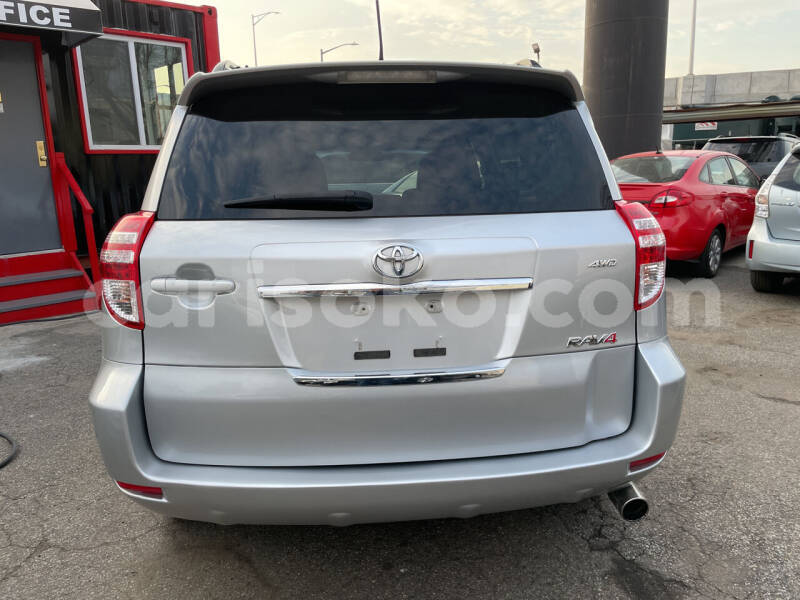 Big with watermark toyota rav4 rwanda kigali 14677