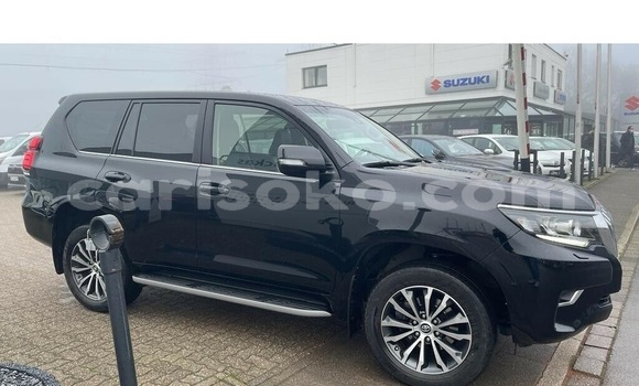 Sayi Na hannu Toyota Land Cruiser Noir Mota in Kigali a Rwanda Sayi Na hannu Toyota Land Cruiser Noir Mota in Kigali a Rwanda