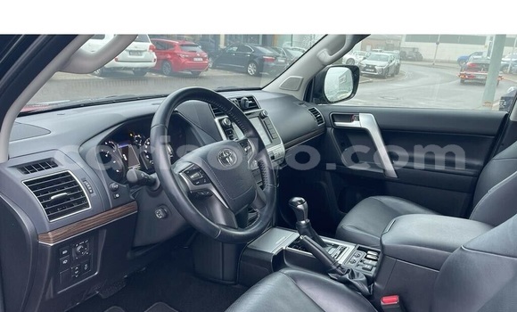 Sayi Na hannu Toyota Land Cruiser Noir Mota in Kigali a Rwanda Sayi Na hannu Toyota Land Cruiser Noir Mota in Kigali a Rwanda