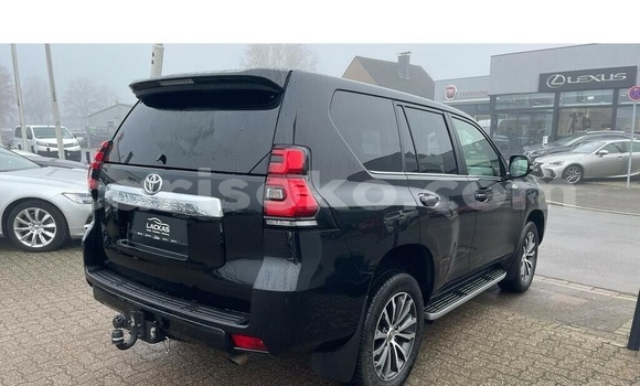 Sayi Na hannu Toyota Land Cruiser Noir Mota in Kigali a Rwanda Sayi Na hannu Toyota Land Cruiser Noir Mota in Kigali a Rwanda