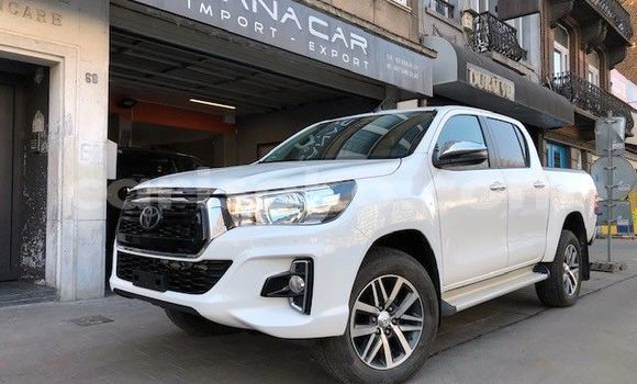 Sayi Na hannu Toyota Hiluxe Revo Blanc Mota in Kigali a Rwanda Sayi Na hannu Toyota Hiluxe Revo Blanc Mota in Kigali a Rwanda