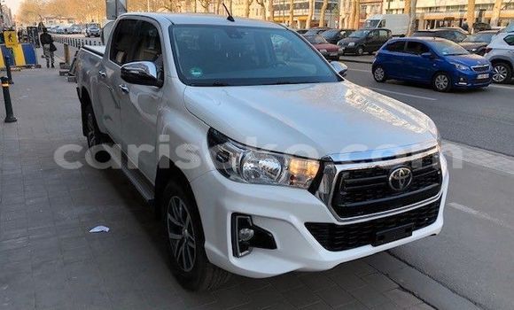 Sayi Na hannu Toyota Hiluxe Revo Blanc Mota in Kigali a Rwanda Sayi Na hannu Toyota Hiluxe Revo Blanc Mota in Kigali a Rwanda