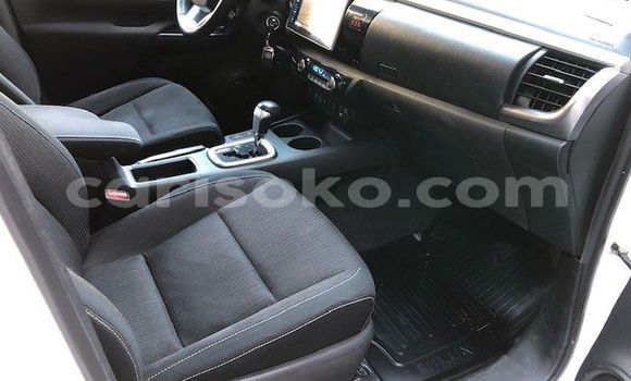 Sayi Na hannu Toyota Hiluxe Revo Blanc Mota in Kigali a Rwanda Sayi Na hannu Toyota Hiluxe Revo Blanc Mota in Kigali a Rwanda