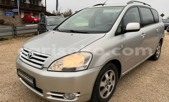 Sayi Na hannu Toyota Avensis Verso Gris Mota in Kigali a Rwanda Sayi Na hannu Toyota Avensis Verso Gris Mota in Kigali a Rwanda