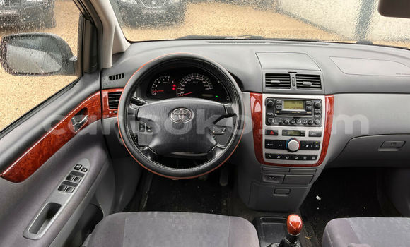 Sayi Na hannu Toyota Avensis Verso Gris Mota in Kigali a Rwanda Sayi Na hannu Toyota Avensis Verso Gris Mota in Kigali a Rwanda