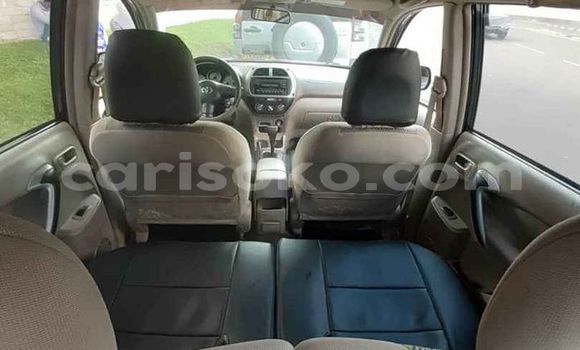 Buy Used Toyota RAV4 Green Car in Kigali in Rwanda Buy Used Toyota RAV4 Green Car in Kigali in Rwanda
