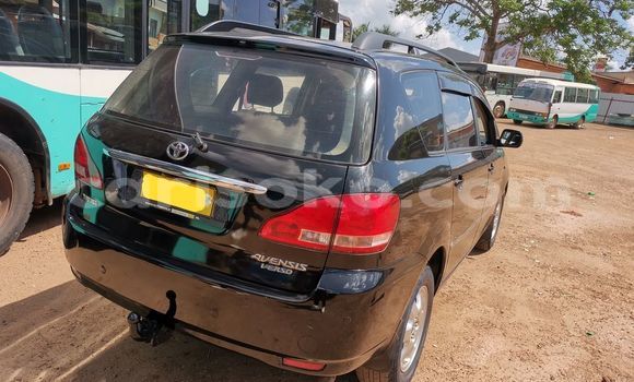 Sayi Na hannu Toyota Avensis Noir Mota in Kigali a Rwanda Sayi Na hannu Toyota Avensis Noir Mota in Kigali a Rwanda