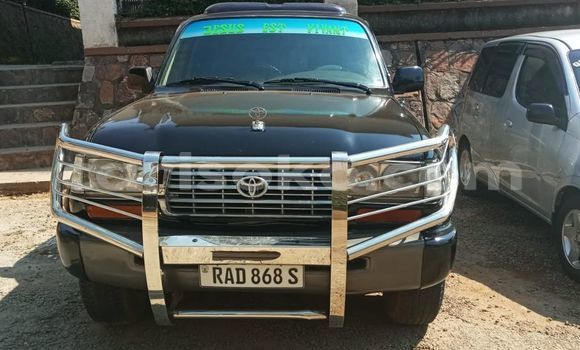 Sayi Na hannu Toyota Land Cruiser Prado Noir Mota in Kigali a Rwanda Sayi Na hannu Toyota Land Cruiser Prado Noir Mota in Kigali a Rwanda