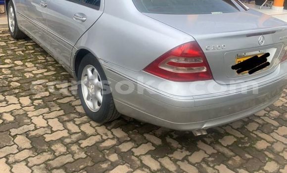 Sayi Na hannu Mercedes-Benz C–Class Gris Mota in Kigali a Rwanda Sayi Na hannu Mercedes-Benz C–Class Gris Mota in Kigali a Rwanda