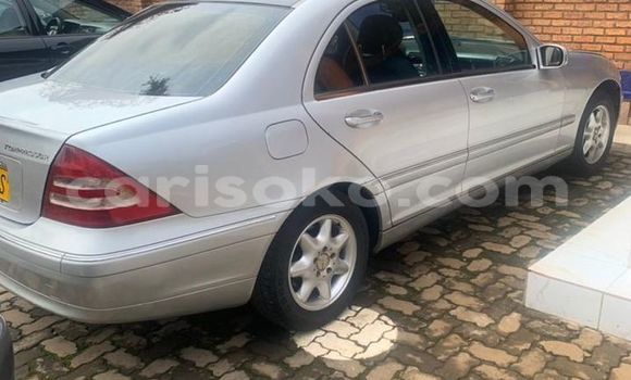 Sayi Na hannu Mercedes-Benz C–Class Gris Mota in Kigali a Rwanda Sayi Na hannu Mercedes-Benz C–Class Gris Mota in Kigali a Rwanda