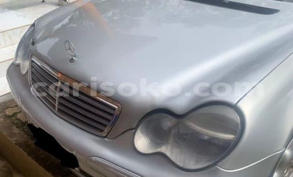 Sayi Na hannu Mercedes-Benz C–Class Gris Mota in Kigali a Rwanda Sayi Na hannu Mercedes-Benz C–Class Gris Mota in Kigali a Rwanda
