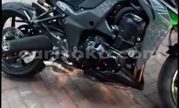 Acheter Occasion Moto Kawasaki Z 1000 Vert à Gicumbi, Rwanda Acheter Occasion Moto Kawasaki Z 1000 Vert à Gicumbi, Rwanda