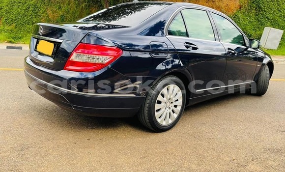 Acheter Occasion Voiture Mercedes-Benz C–Class Noir à Kigali, Rwanda Acheter Occasion Voiture Mercedes-Benz C–Class Noir à Kigali, Rwanda