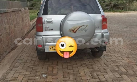 Sayi Na hannu Toyota RAV4 Gris Mota in Kigali a Rwanda Sayi Na hannu Toyota RAV4 Gris Mota in Kigali a Rwanda