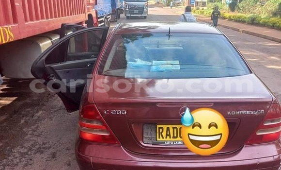 Sayi Na hannu Mercedes-Benz C–Class Rouge Mota in Kigali a Rwanda Sayi Na hannu Mercedes-Benz C–Class Rouge Mota in Kigali a Rwanda