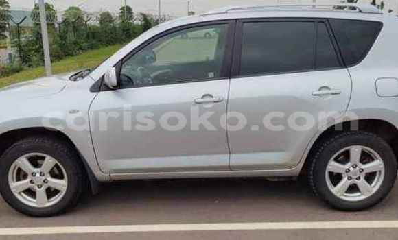 Sayi Na hannu Toyota RAV4 Gris Mota in Kigali a Rwanda Sayi Na hannu Toyota RAV4 Gris Mota in Kigali a Rwanda