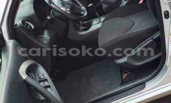 Sayi Na hannu Toyota RAV4 Gris Mota in Kigali a Rwanda Sayi Na hannu Toyota RAV4 Gris Mota in Kigali a Rwanda