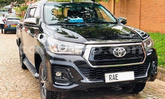 Acheter Occasion Voiture Toyota Hilux Noir à Kigali, Rwanda Acheter Occasion Voiture Toyota Hilux Noir à Kigali, Rwanda