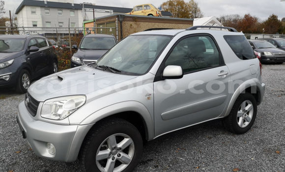 Acheter Occasion Voiture Toyota RAV4 Gris à Kigali, Rwanda Acheter Occasion Voiture Toyota RAV4 Gris à Kigali, Rwanda