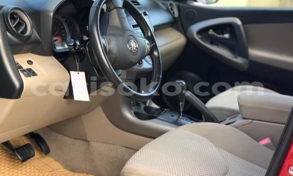 Acheter Occasion Voiture Toyota RAV4 Rouge à Kigali, Rwanda Acheter Occasion Voiture Toyota RAV4 Rouge à Kigali, Rwanda