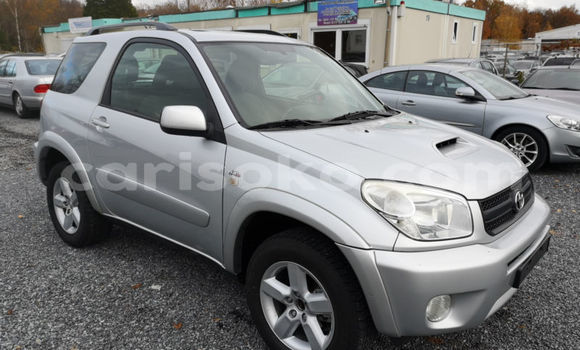 Acheter Occasion Voiture Toyota RAV4 Gris à Kigali, Rwanda Acheter Occasion Voiture Toyota RAV4 Gris à Kigali, Rwanda