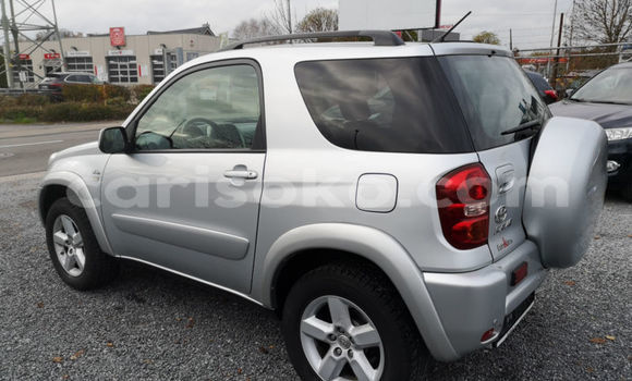 Acheter Occasion Voiture Toyota RAV4 Gris à Kigali, Rwanda Acheter Occasion Voiture Toyota RAV4 Gris à Kigali, Rwanda