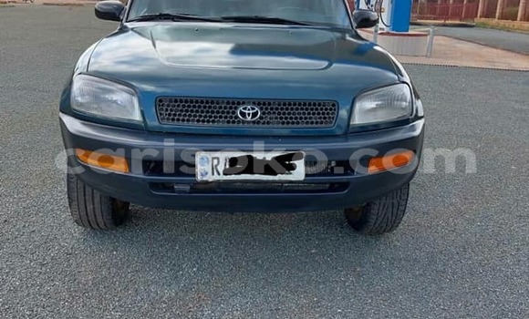 Acheter Occasion Voiture Toyota RAV4 Vert à Kigali, Rwanda Acheter Occasion Voiture Toyota RAV4 Vert à Kigali, Rwanda