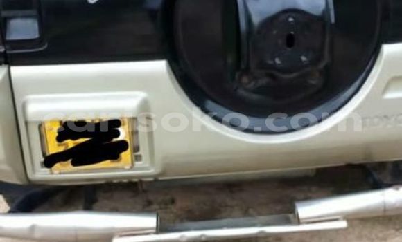 اشتري مستعمل Toyota RAV4 Noir سيارة في Kigali في Rwanda اشتري مستعمل Toyota RAV4 Noir سيارة في Kigali في Rwanda