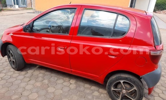 Acheter Occasion Voiture Toyota Yaris Rouge à Kigali, Rwanda Acheter Occasion Voiture Toyota Yaris Rouge à Kigali, Rwanda