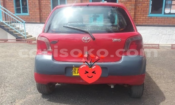 Acheter Occasion Voiture Toyota Yaris Rouge à Kigali, Rwanda Acheter Occasion Voiture Toyota Yaris Rouge à Kigali, Rwanda