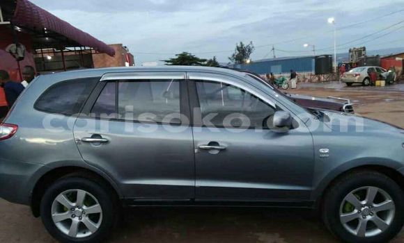 اشتري مستعمل Hyundai Santa Fe Autre سيارة في Kigali في Rwanda اشتري مستعمل Hyundai Santa Fe Autre سيارة في Kigali في Rwanda
