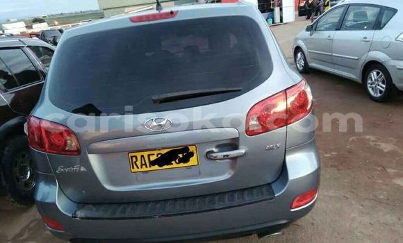 اشتري مستعمل Hyundai Santa Fe Autre سيارة في Kigali في Rwanda اشتري مستعمل Hyundai Santa Fe Autre سيارة في Kigali في Rwanda