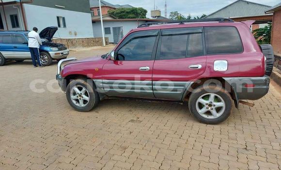 Acheter Occasion Voiture Toyota RAV4 Rouge à Kigali, Rwanda Acheter Occasion Voiture Toyota RAV4 Rouge à Kigali, Rwanda