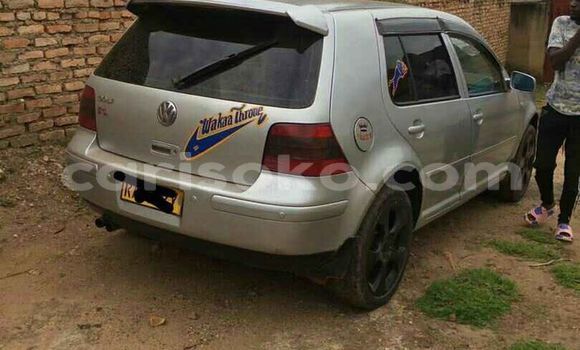اشتري مستعمل Volkswagen Golf Gris سيارة في Kigali في Rwanda اشتري مستعمل Volkswagen Golf Gris سيارة في Kigali في Rwanda