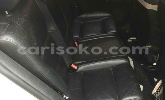 اشتري مستعمل Volkswagen Golf Gris سيارة في Kigali في Rwanda اشتري مستعمل Volkswagen Golf Gris سيارة في Kigali في Rwanda